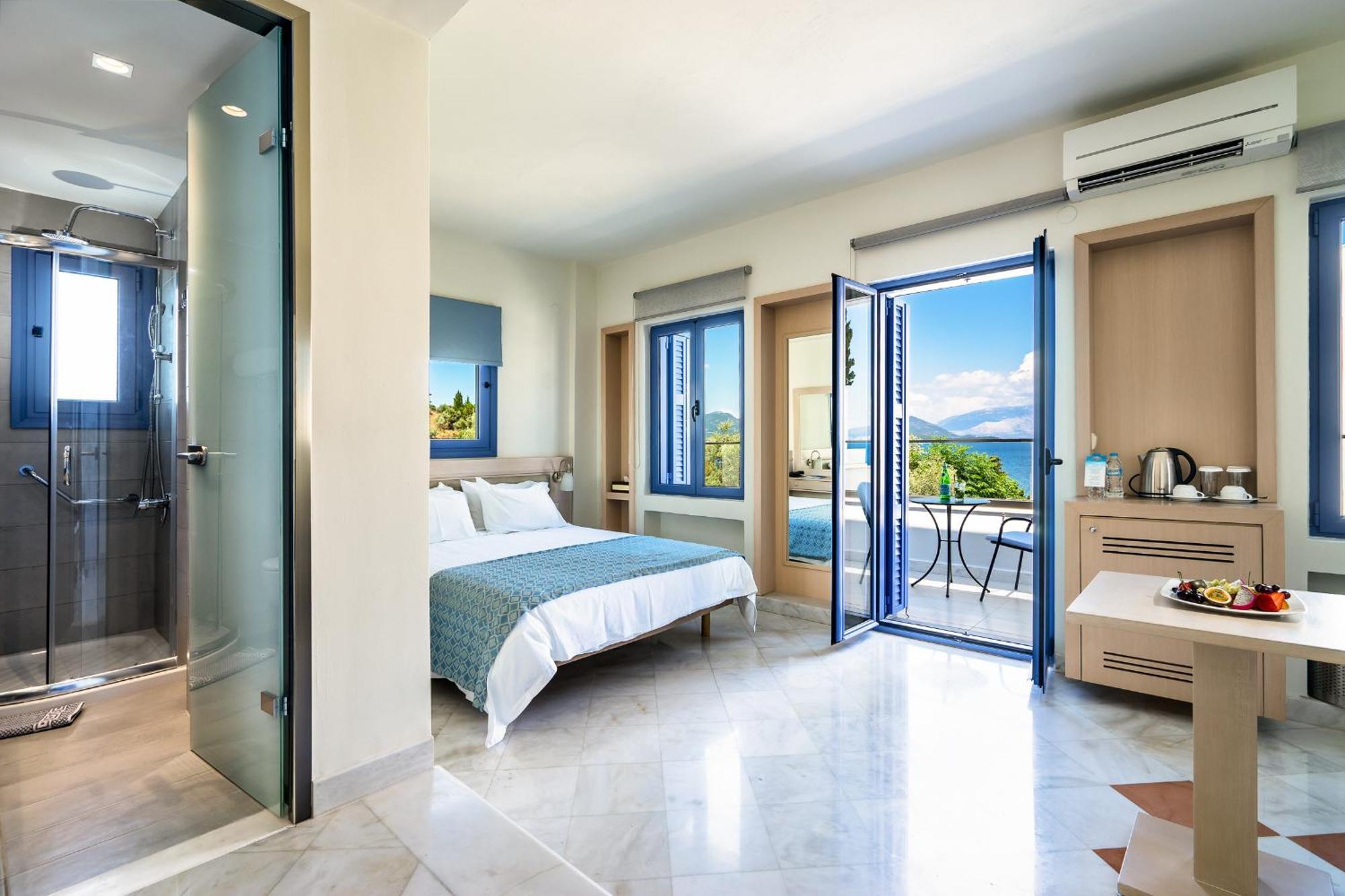 Porto Galini Seaside Resort & Spa Nikiana Exterior foto A typical room at the hotel