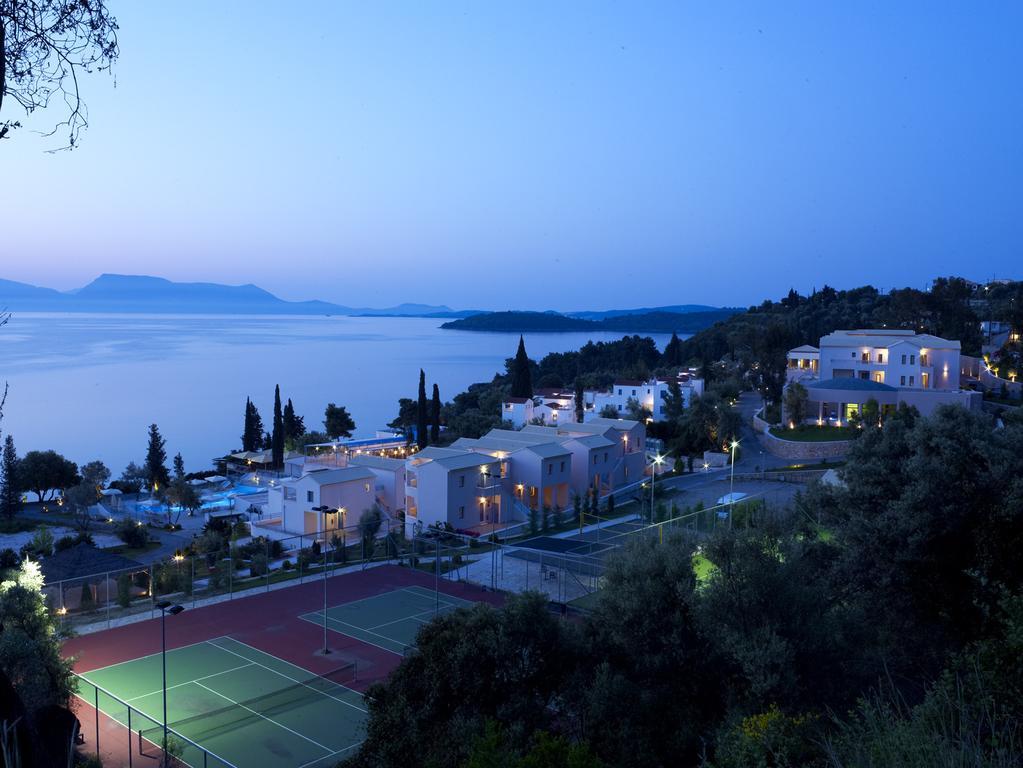 Porto Galini Seaside Resort & Spa Nikiana Exterior foto View of the campus