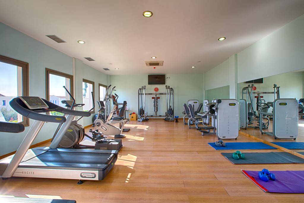 Porto Galini Seaside Resort & Spa Nikiana Exterior foto A gym